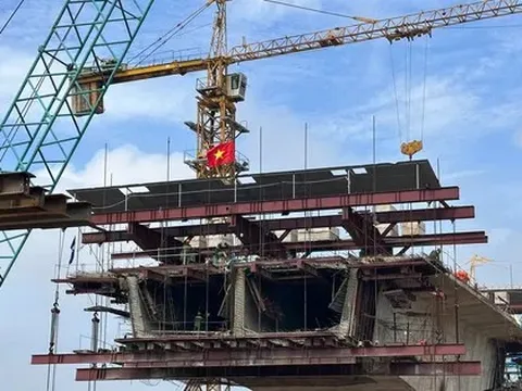 Cầu Phong Châu mới dự kiến hợp long vào dịp Quốc khánh 2/9