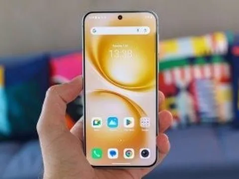 Mẫu điện thoại mang danh "kẻ huỷ diệt tí hon": Mạnh ngang Galaxy S25, pin 6.500mAh, giá rẻ hơn 3 triệu