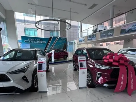 Nguồn cung ô tô quá dư thừa