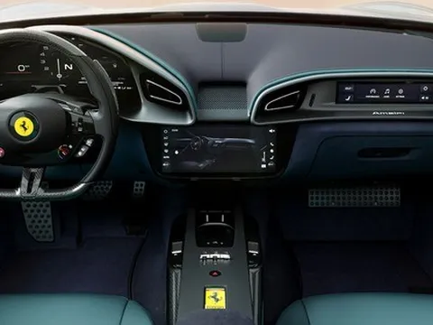 Các hãng đua nhau bỏ hết nút bấm vật lý thì Ferrari làm ngược lại trên siêu xe vừa ra mắt