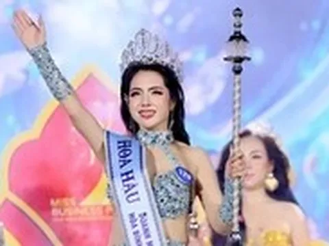 Hoa hậu Doanh nhân Hòa bình 2025 chung kết 20 thí sinh, trao 20 giải