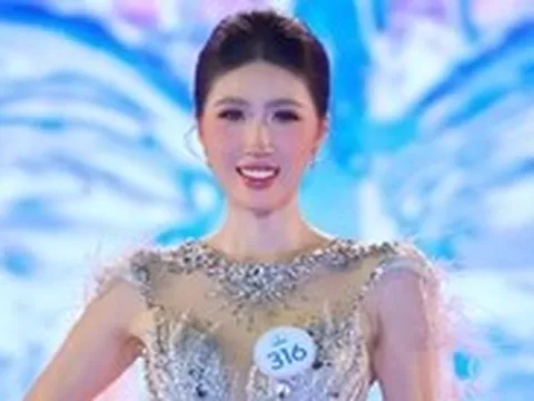 Đến lượt Linh Chi lý giải hình ảnh 'bạch tuộc' gây tranh cãi