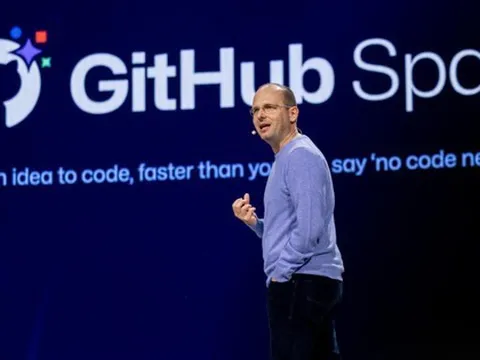 CEO GitHub: Không sa thải kỹ sư phần mềm trong thời đại AI, đây mới là điều các công ty "thông minh nhất" nên làm