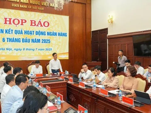 Một lượng tiền rất lớn được đưa ra thị trường, NHNN bước vào lộ trình bỏ room tín dụng