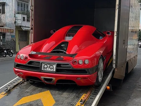 Koenigsegg CCX độc nhất Việt Nam bất ngờ xuất nam tiến, CĐM đồng loạt gọi tên một người
