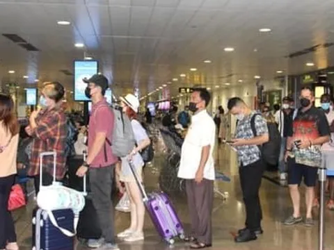 Hàng không phục hồi mạnh mẽ: Giá vé máy bay sắp tăng hay giảm?