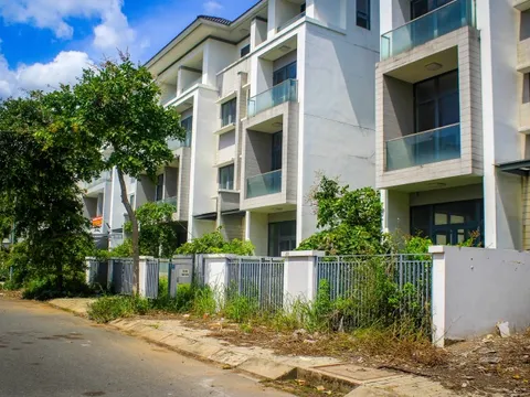 Toàn cảnh hàng chục nghìn nhà hoang, đất nền trống có thể bị đánh thuế luỹ tiến đến 10% ở TP.HCM