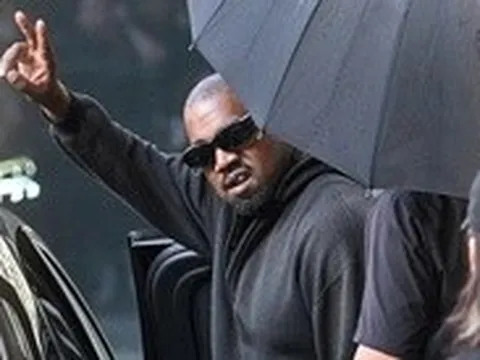 Kanye West bỏ show ở Thượng Hải, fan Trung Quốc bức xúc đòi hoàn vé