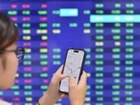 Cổ phiếu Vingroup tăng kịch trần