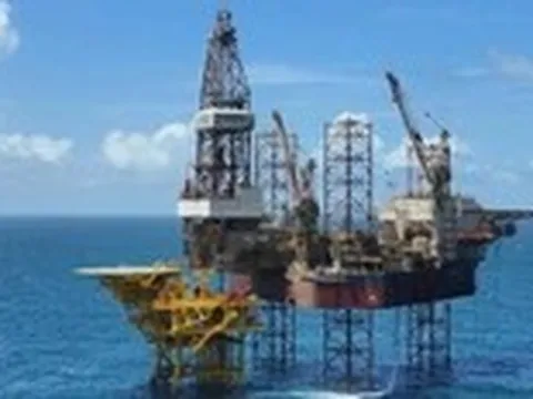 Mỏ Kình Ngư Trắng chính thức đón dòng dầu thương mại đầu tiên