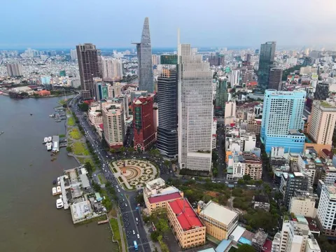 Thị trường bất động sản TP HCM: Thiếu nguồn cung, giá neo cao, mất cân bằng phân khúc