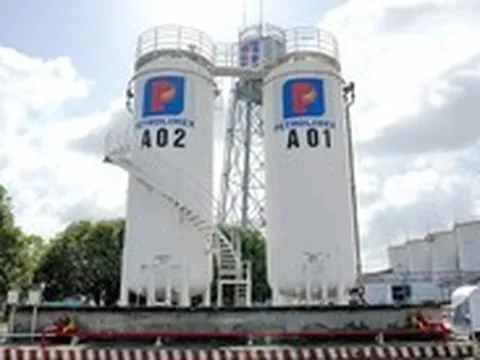 Bắt buộc dùng xăng E10 từ ngày 1-1-2026 - Kỳ 1: Doanh nghiệp lo trở tay không kịp