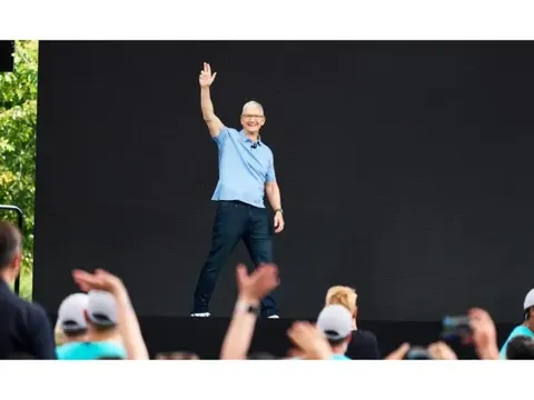 Tim Cook đã đến lúc nên rời Apple?