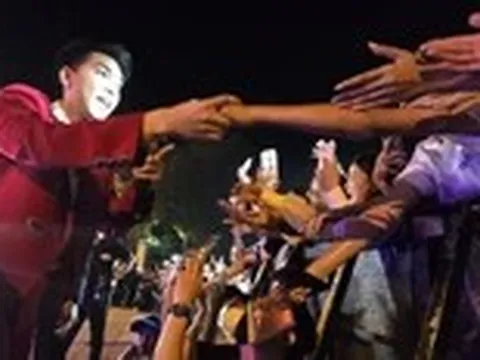 Đến Vĩnh Long nghe HIEUTHUHAI, RHYDER hát, xem Diễm quậy trong 2 ngày 1 đêm