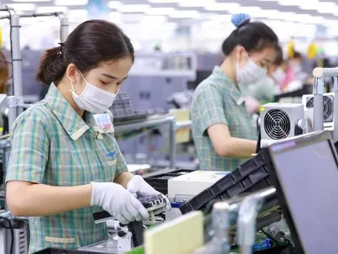 Xuất khẩu tăng mạnh, nhóm hàng công nghệ cao gây bất ngờ
