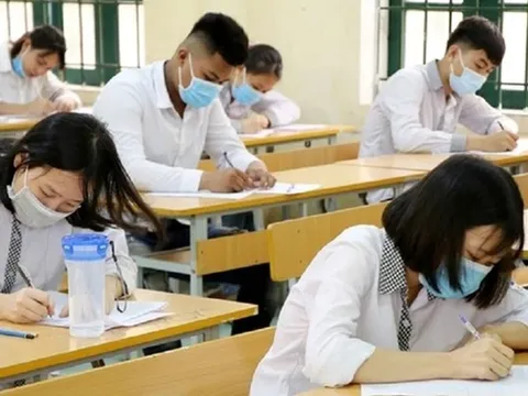 Nhiều trường đại học chốt điểm sàn xét tuyển, thấp nhất 12 điểm