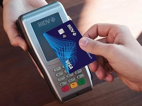 Đề xuất kiểm soát chặt chẽ hơn việc phát hành và sử dụng thẻ ngân hàng