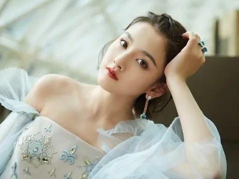 "Đệ nhất mỹ nhân" Tống Tổ Nhi khiến người hâm mộ lo lắng