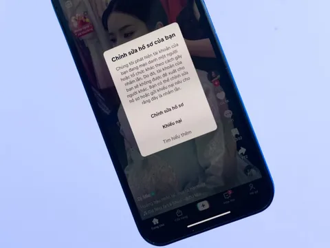 Bất ngờ bị tố 'mạo danh', nhiều chủ kênh TikTok hoang mang