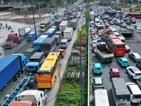 Hạ tầng giao thông kết nối chưa tương xứng, TP.HCM liệu có thể bứt phá?