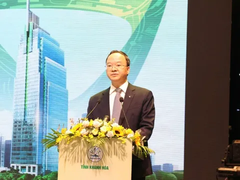 Vietcombank đã cam kết cấp tín dụng 6.000 tỷ đồng cho các DN điện tại Khánh Hoà; 32.000 tỷ cho các DN hàng đầu như Vin Group, Sun group, Đóng tàu Huyndai