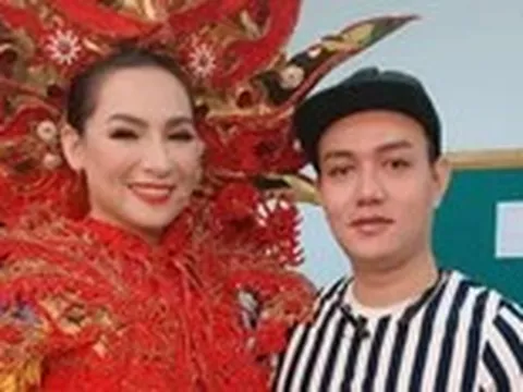 Áo dài của cố ca sĩ Phi Nhung trưng bày tại Vietnam Heritage Áo dài Fest