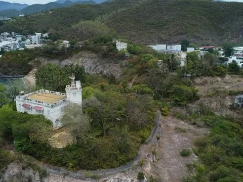 Nha Trang: Lầu Bảo Đại sau 11 năm "để không" hoang phế ra sao?