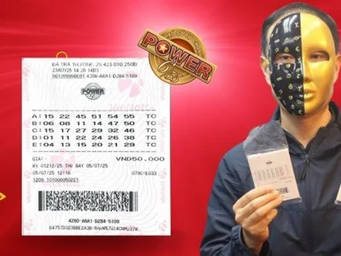 Khách Tây trúng Jackpot 2 Power 6/55 Vietlott hơn 32 tỷ, tiết lộ thói quen suốt 3 năm ở Việt Nam