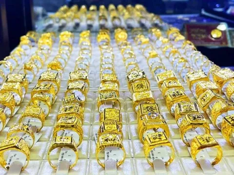 Giá vàng nhẫn, vàng SJC ngày 25/7 biến động ra sao?