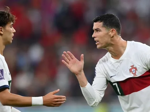 Ronaldo dùng "chiêu độc" thuyết phục Felix rời Chelsea đến Al-Nassr