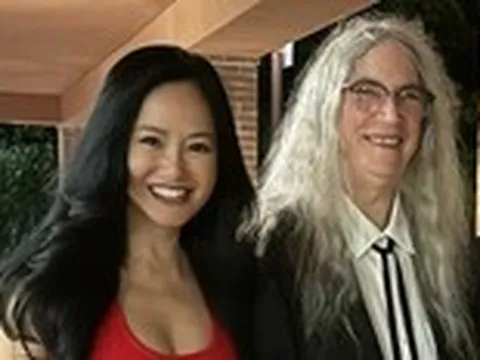Hồng Nhung và Tùng Dương dự tiệc tại nhà danh ca mù Andrea Bocelli