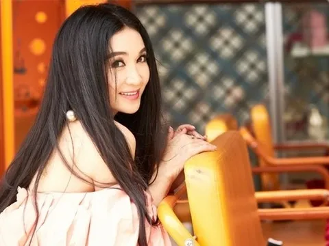 "Nữ hoàng cảnh nóng" lấy chồng 25 năm nhưng quyết không sinh con, lý do vì sao?