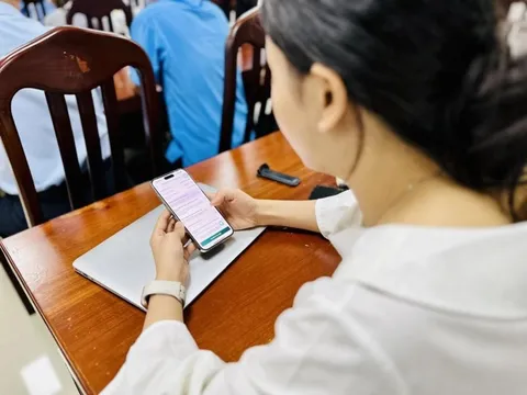 Nữ sinh 2007 ở Hà Nội nhắn tin xin mẹ chuyển khoản 500 triệu đồng, 2 tiếng sau bị công an đưa về đồn