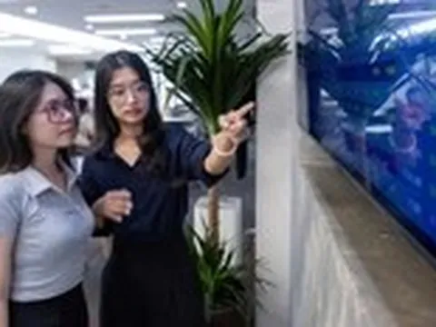Thị trường chứng khoán lên đỉnh thời đại, rất nhiều cổ phiếu vẫn còn 'trễ sóng'