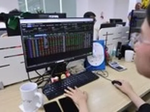 Thuế chứng khoán: Cần cân nhắc để không làm nản lòng nhà đầu tư