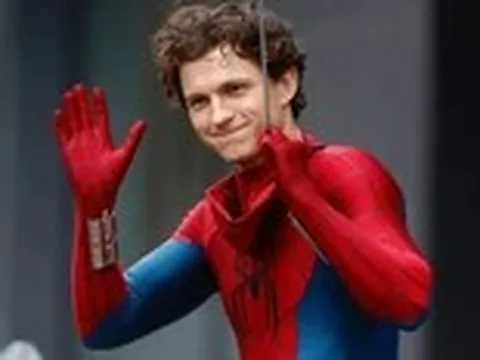 Người Nhện tìm về tạo hình kinh điển trong Spider-Man 4