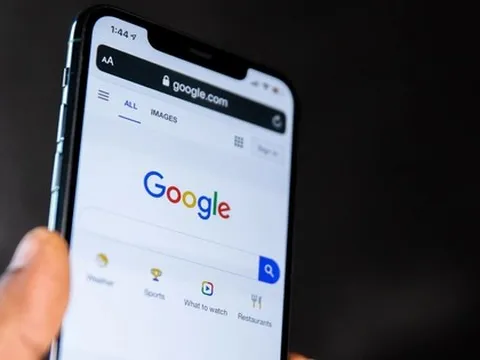 Ván cược 20 tỷ USD/năm: Vì sao Google chi tiền 'khủng' để bám lấy Apple?