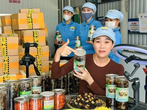 Ba khía Cà Mau 'bò' lên sàn giao dịch