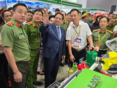 Thủ tướng Phạm Minh Chính dự triển lãm quốc tế về kỹ thuật và phương tiện phòng cháy chữa cháy