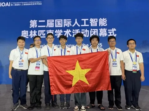 Cả 8 thí sinh Việt Nam giành huy chương Olympic AI quốc tế