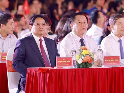 Thủ tướng dự chương trình 'Hà Nội - Từ mùa thu lịch sử năm 1945' tái hiện 80 năm lãng mạn, bi tráng