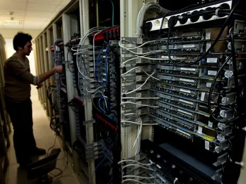Iran đã cắt Internet cả nước như thế nào?
