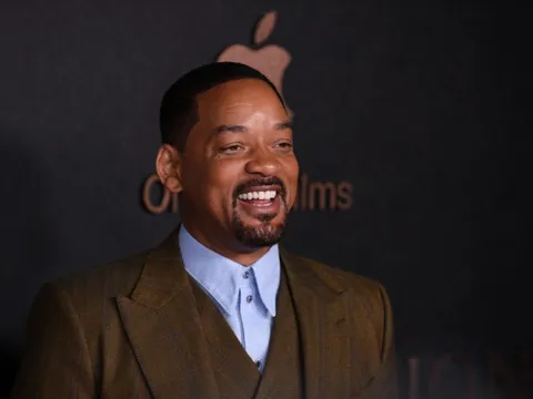 Ca sĩ Will Smith bị tố dùng AI tạo cảnh người hâm mộ để quảng bá tour diễn mới