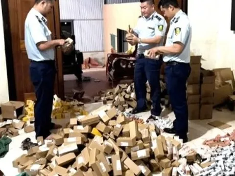 Mỹ phẩm 'dỏm' tung hoành, sàn thương mại điện tử phải chịu trách nhiệm?