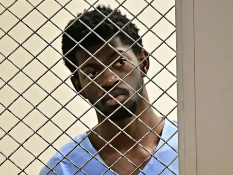 Lil Nas X bị tố hành hung cảnh sát, dùng ma túy quá liều: Đối mặt 5 năm tù