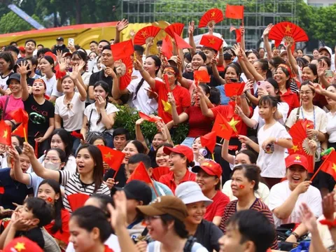 Chính thức: Tặng 100.000 đồng/người cho toàn dân ăn Tết Độc lập