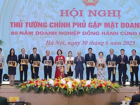 CMC nhận Bằng khen Thủ tướng trong dịp kỉ niệm 80 năm Quốc khánh