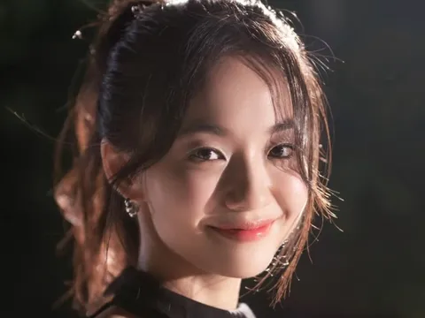 'Nàng thơ' Hoàng Hà nói về tin bị ép buộc tình cảm sau 'Em và Trịnh'