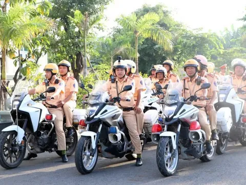 Cảnh sát giao thông TP.HCM đồng loạt ra quân đảm bảo trật tự an toàn giao thông mùa tựu trường
