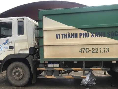 Xe vào trường chở rác tông chết 1 học sinh